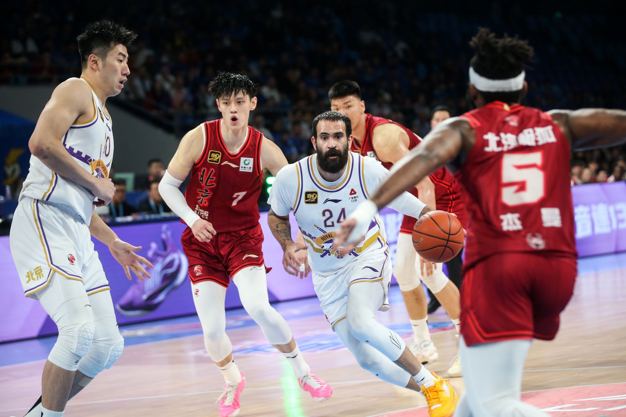 集结日北京首钢调整名单以备CBA季后赛，远射贴柱环节打磨，悬念犹存，身体对抗强度拉满的简单介绍
