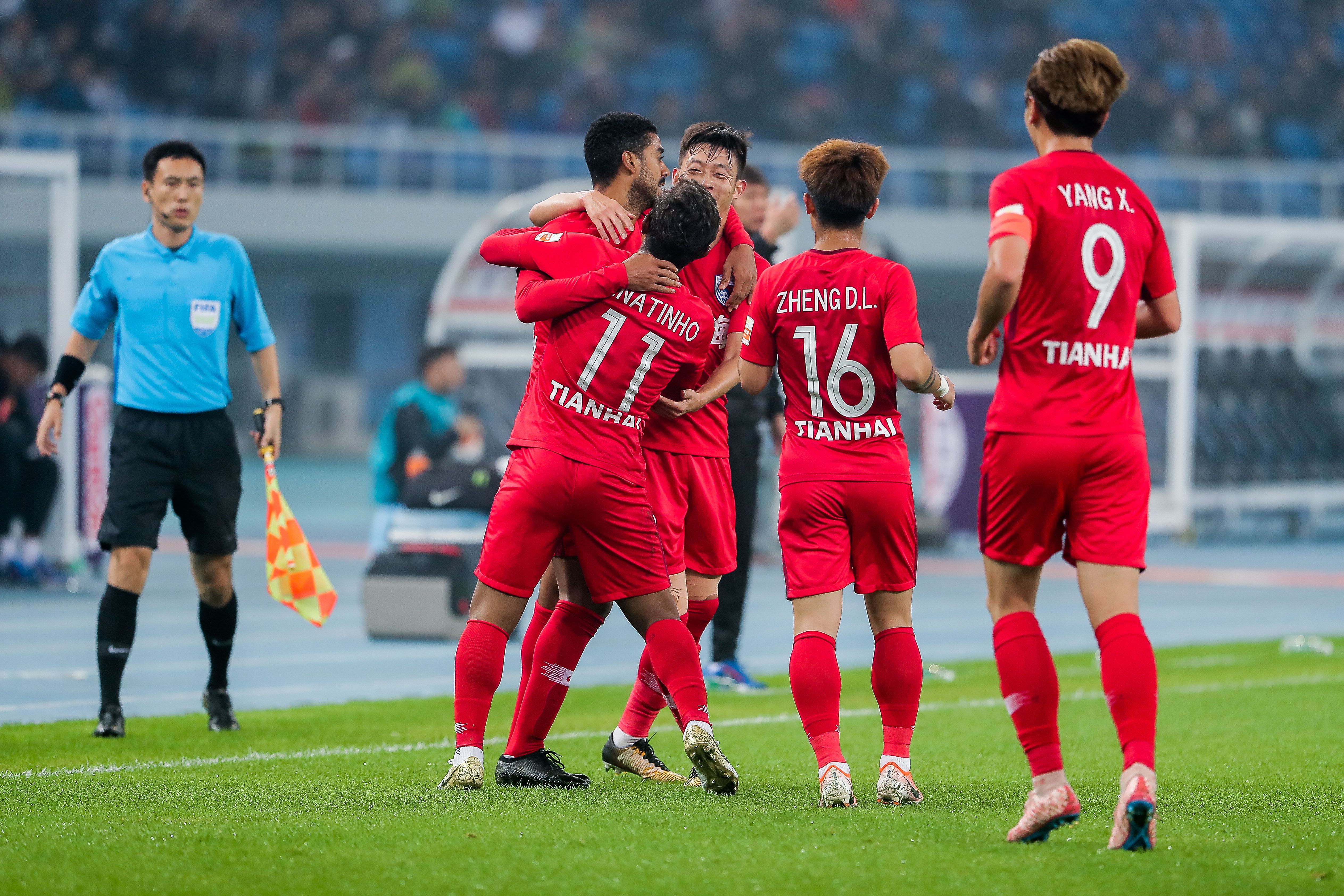 包含赛地聚焦：葡超集结日热度飙升，武汉三镇状态回暖，压力陡增，细节决定成败的词条